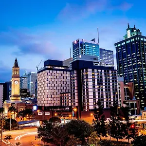 Отель Pullman King George Square